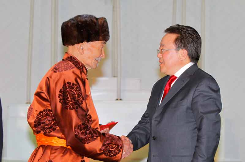 Н.Дагийранз: “Бүлээн нурам”-д тоглоно гэдэг л халуухан байсан даа